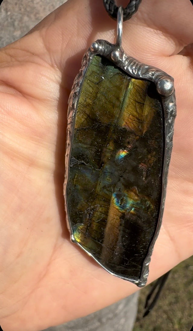 THE PORTAL KEEPER - Rare Golden Flash Labradorite Talisman