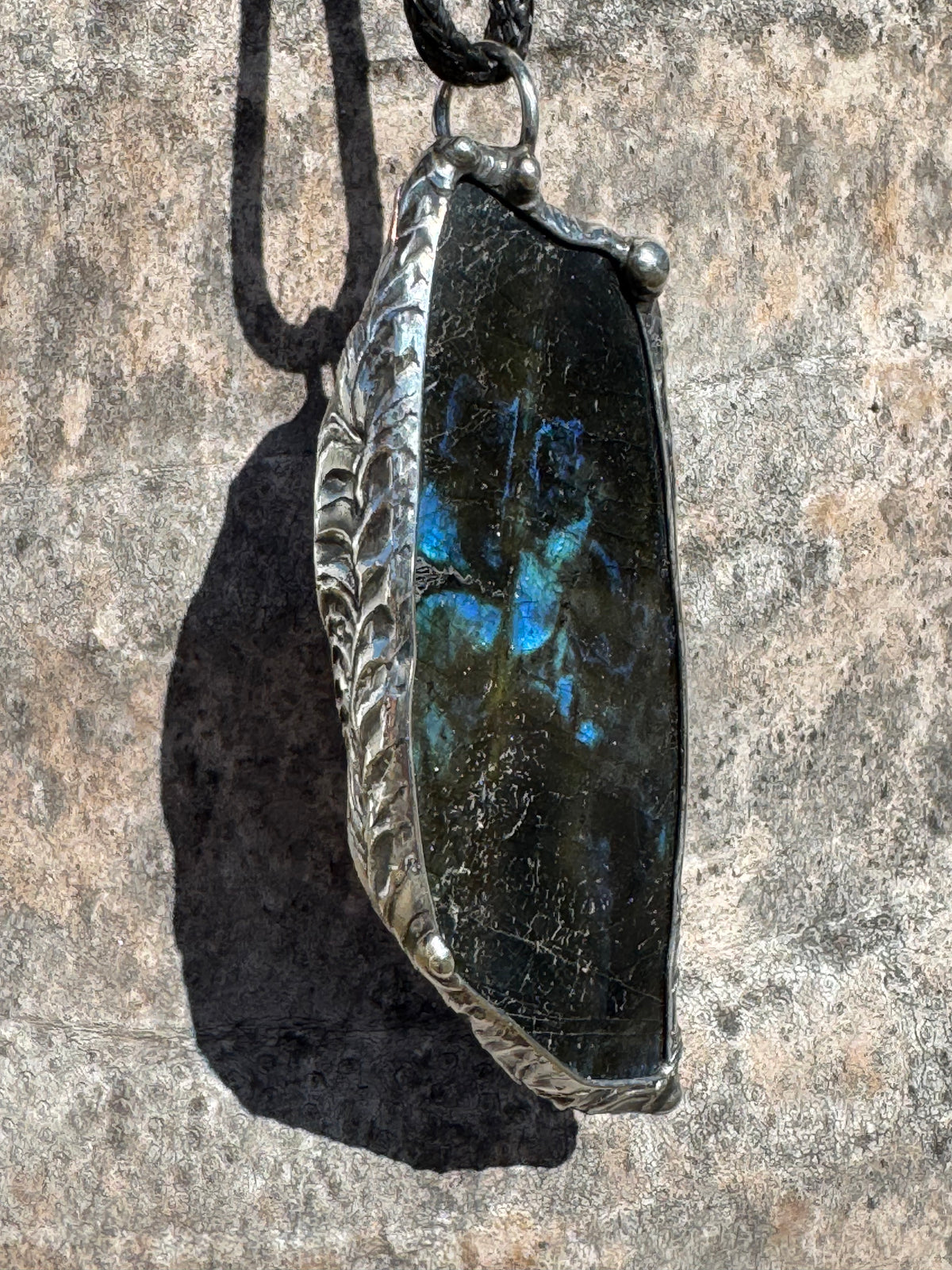 THE PORTAL KEEPER - Rare Golden Flash Labradorite Talisman