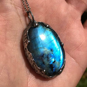 Blue flash Labradorite pendant