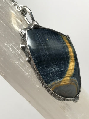Blue Tiger eye crystal pendant