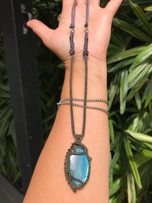 🌊 Talay Han 🌊-Blue Flash Labradorite