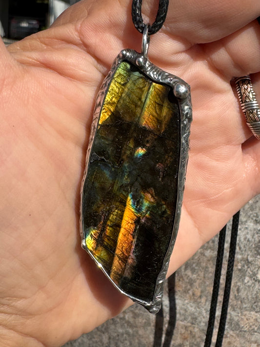 THE PORTAL KEEPER - Rare Golden Flash Labradorite Talisman