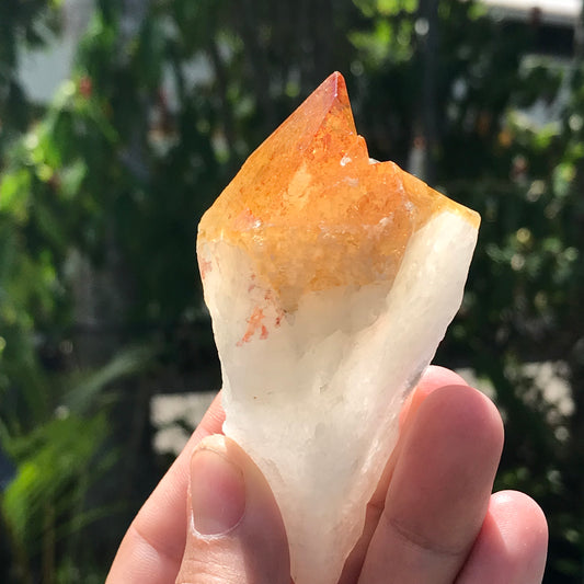 Citrine point