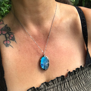 Blue flash Labradorite pendant