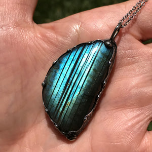 Blue Flash Labradorite Crystal pendant