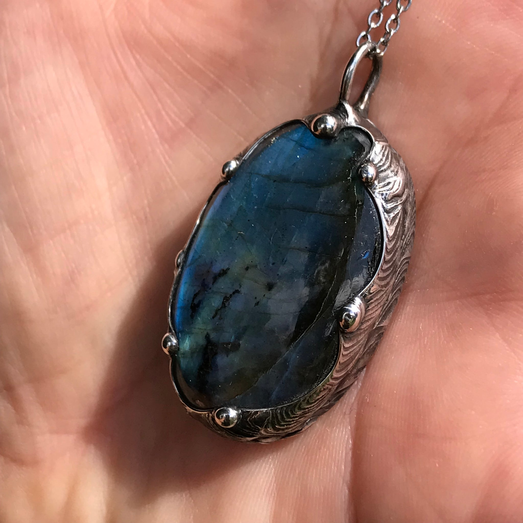 Blue flash Labradorite pendant