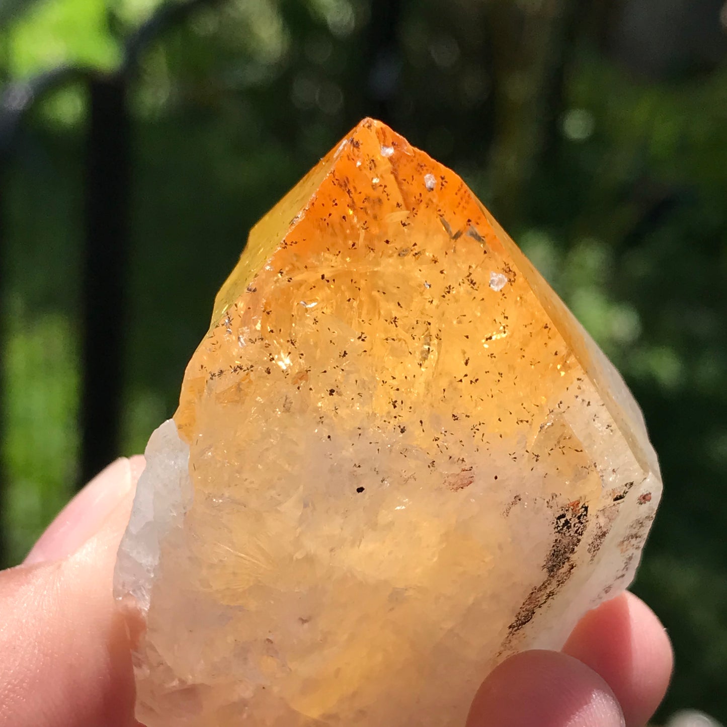 Citrine point