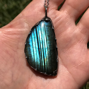 Blue Flash Labradorite Crystal pendant