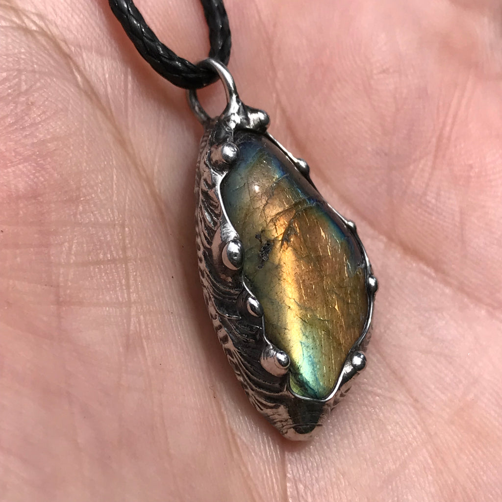 Multicolour Flash Labradorite Crystal pendant