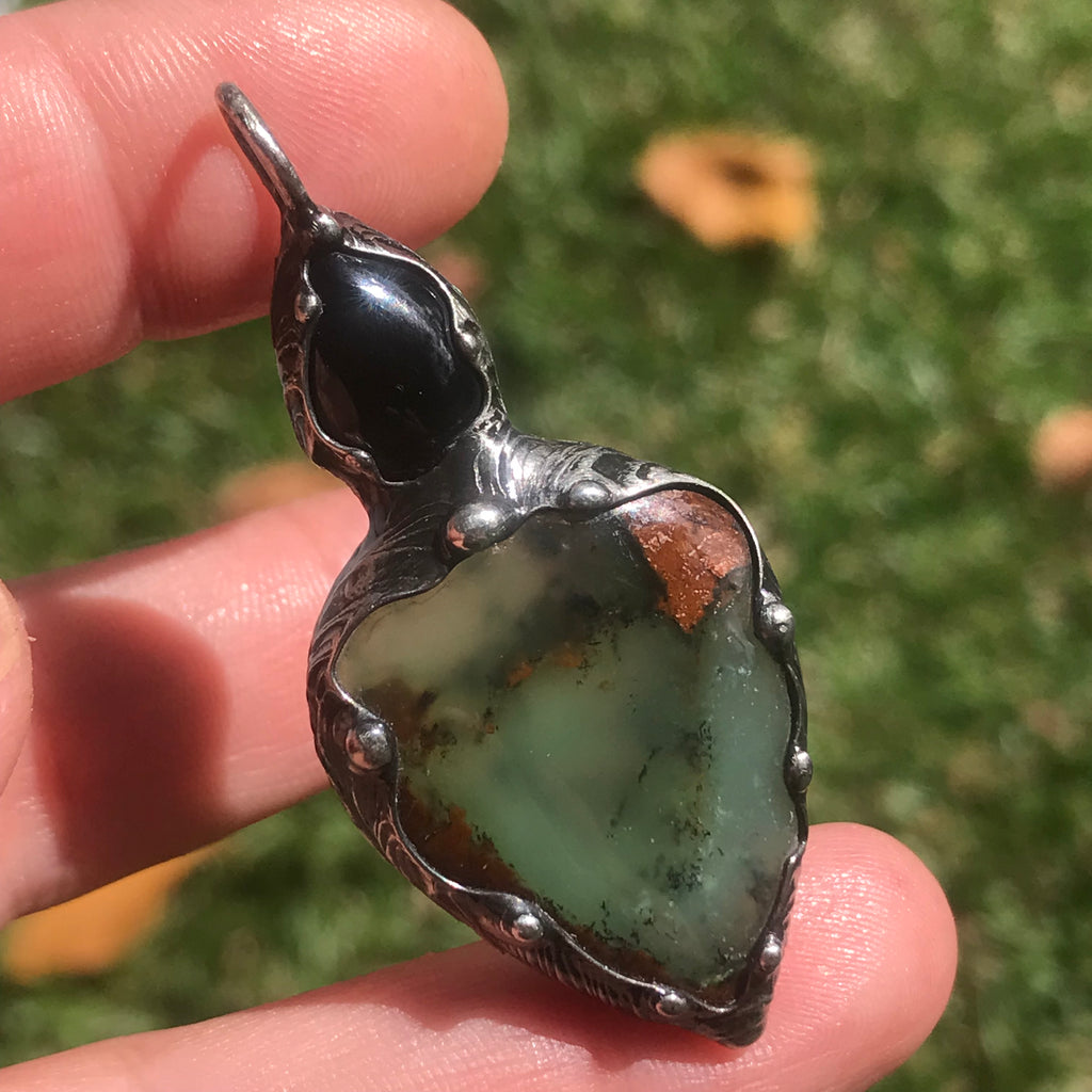 Beautiful Green Chrysoprase and black onyx pendant